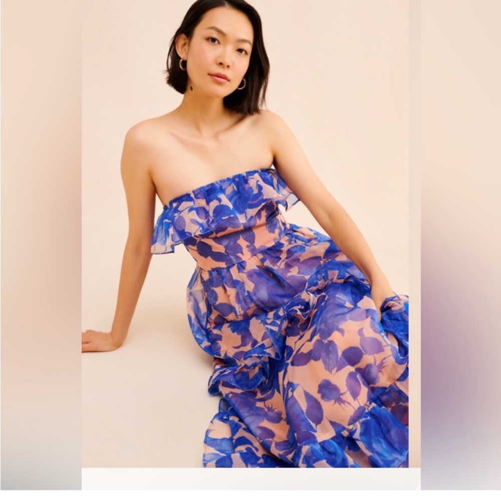 Anthropologie Strapless Tiered
Ruffle Maxi Dress blue Size
small petite  NWT